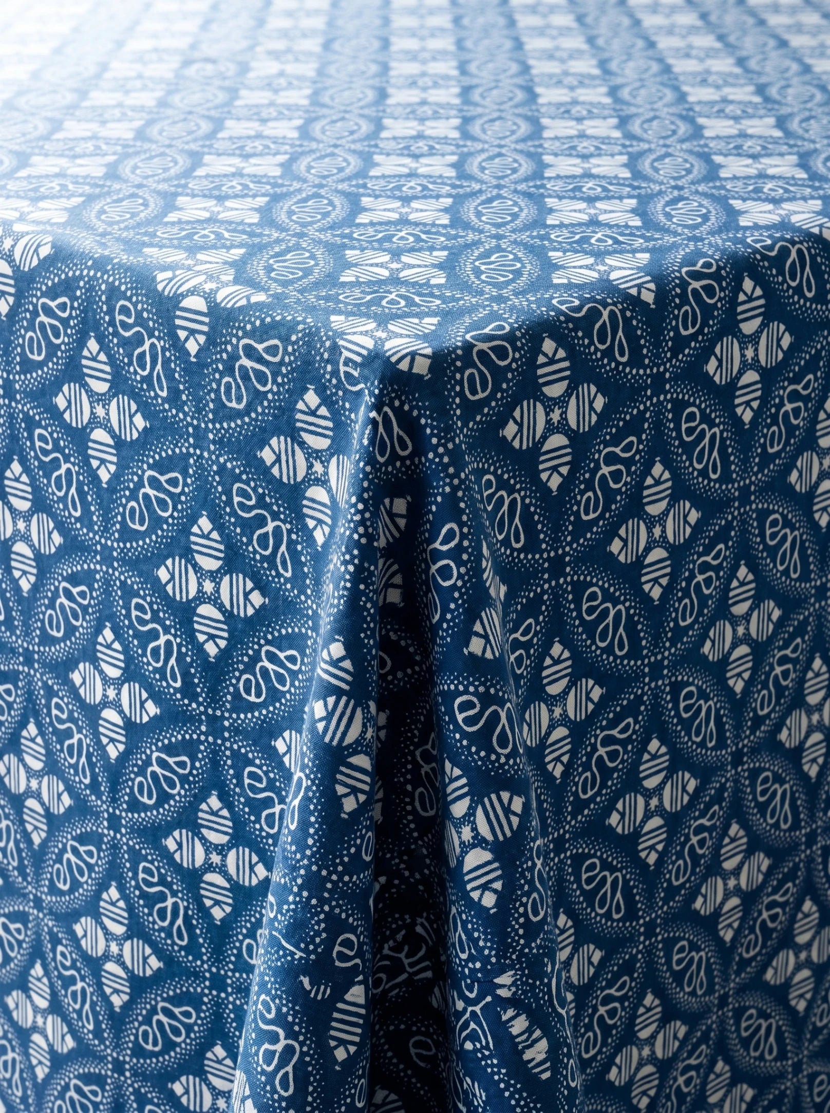 Indigo Crest Filigree
