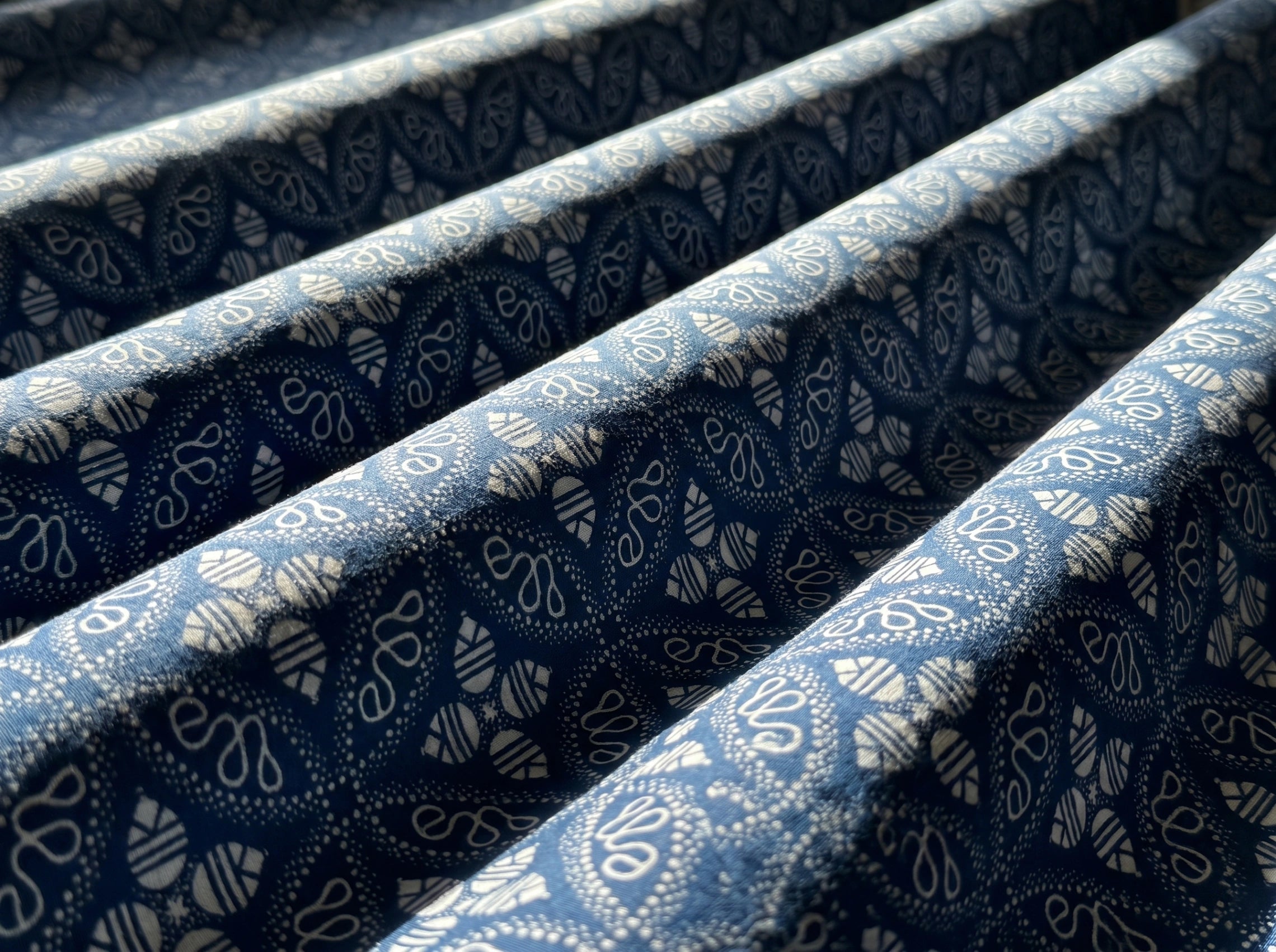 Indigo Crest Filigree