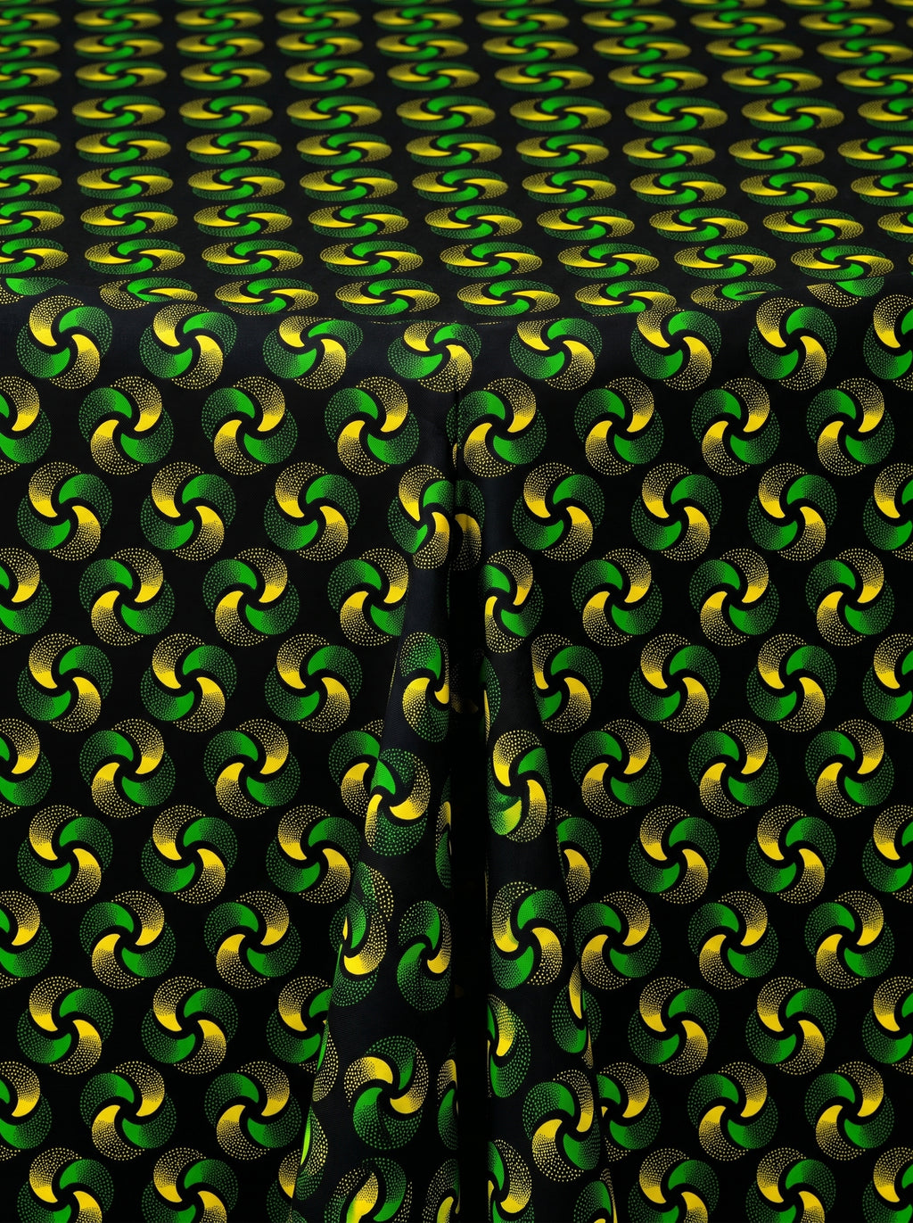 Onyx Emerald Knot