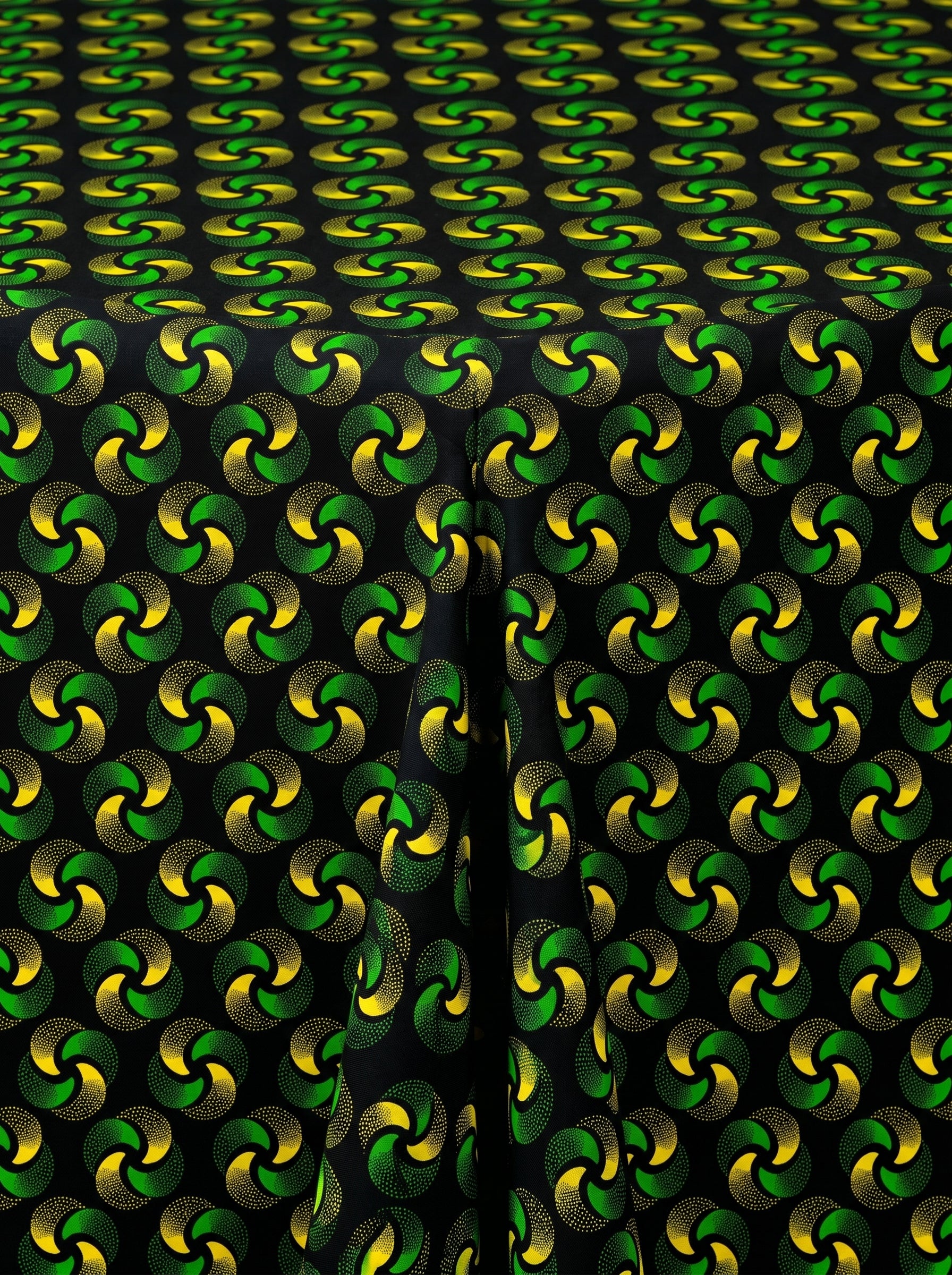 Onyx Emerald Knot