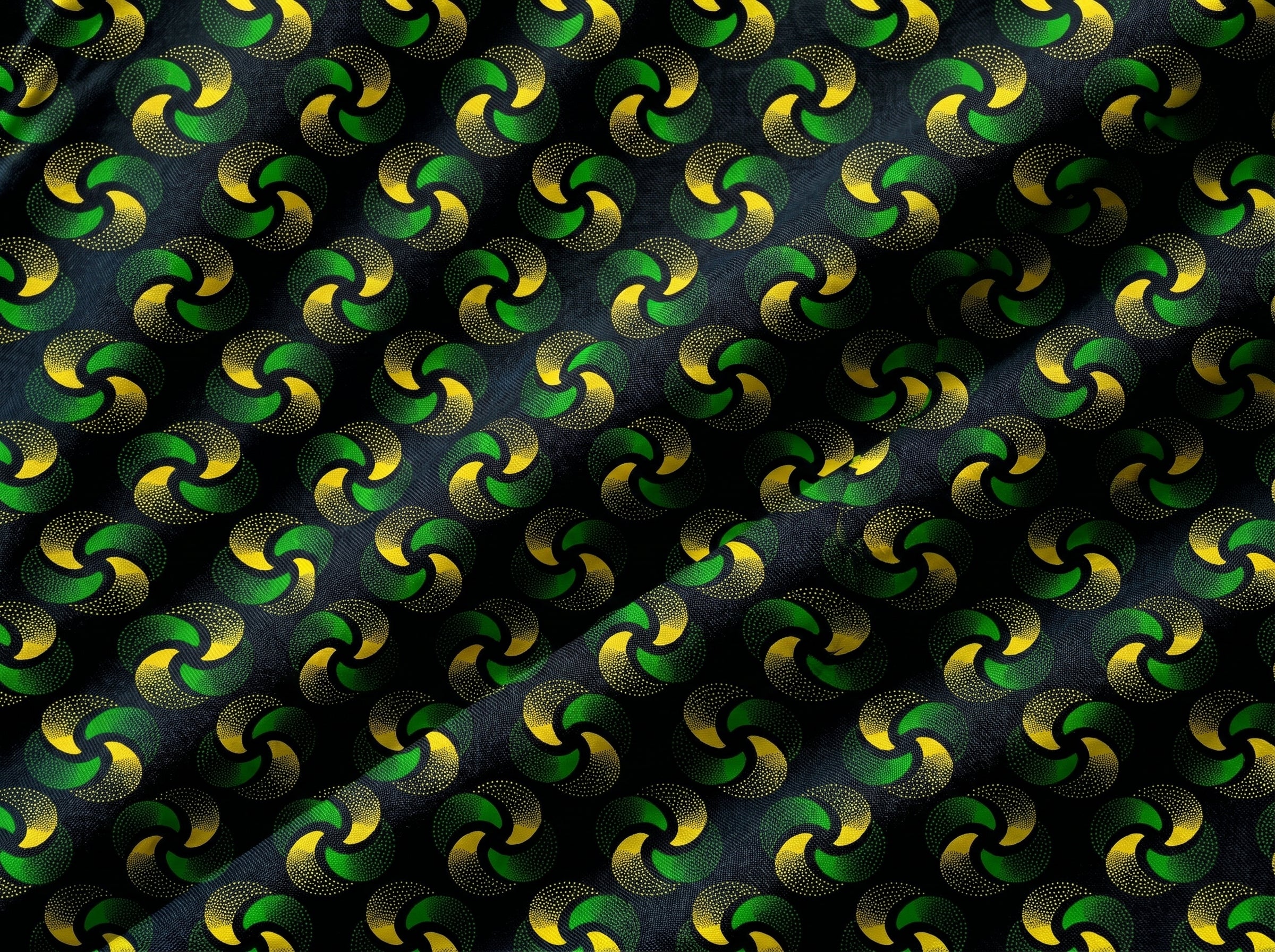 Onyx Emerald Knot